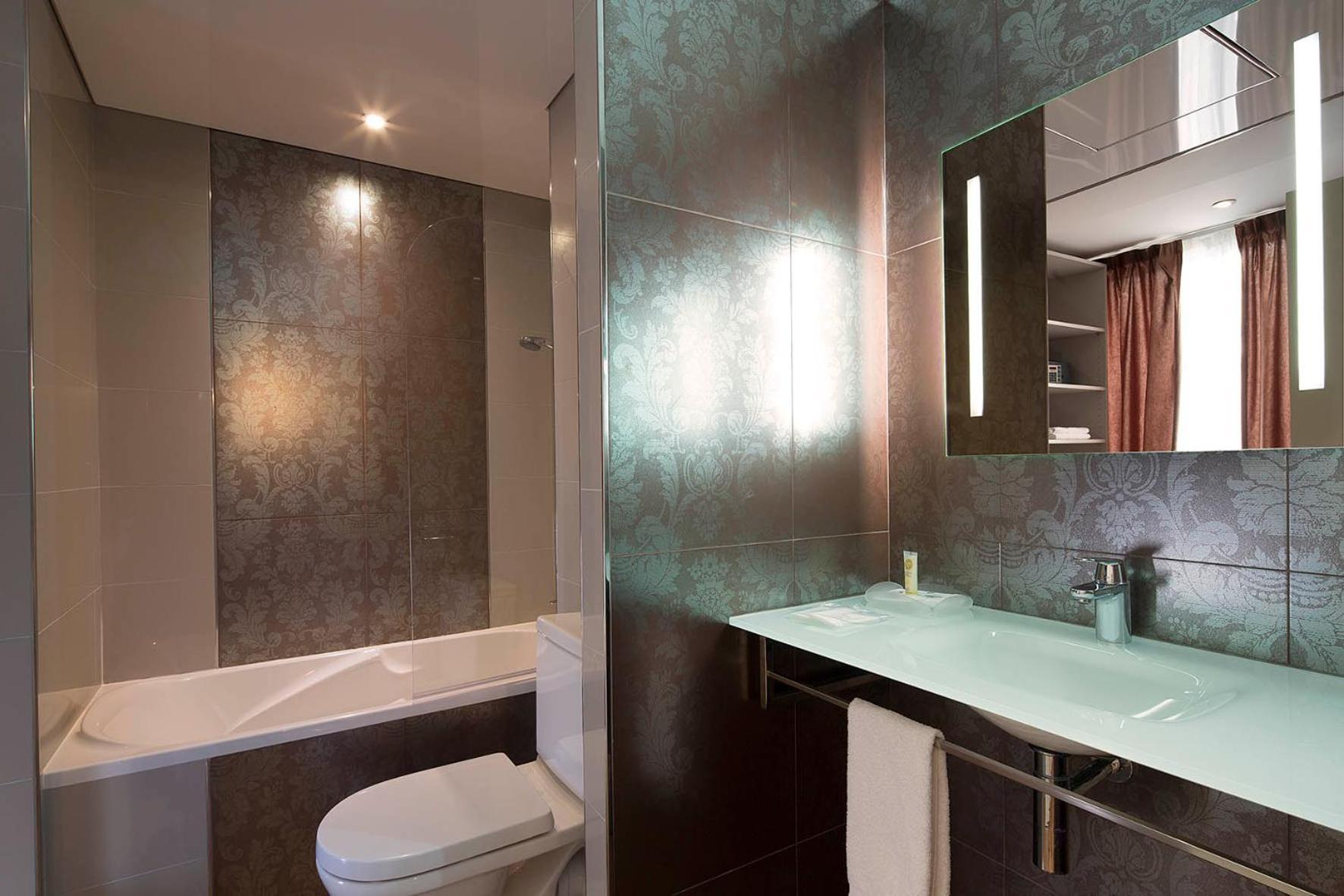 Western Anjou Lafayette Parigi