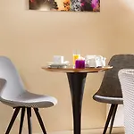 Western Anjou Lafayette 3*