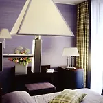 Western Anjou Lafayette Hotel 3*
