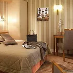 Western Anjou Lafayette 3* Parigi