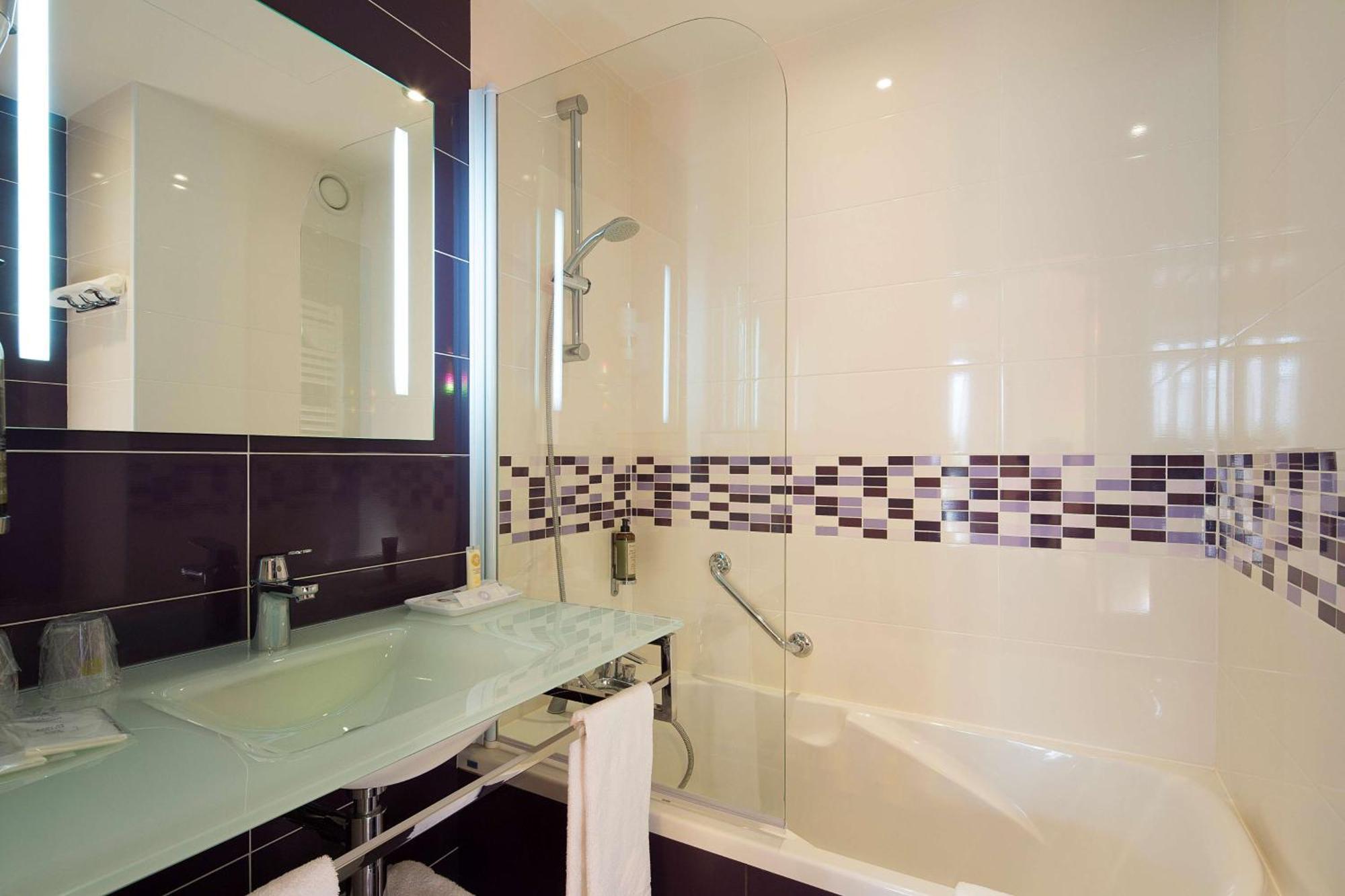 Western Anjou Lafayette Hotel 3*