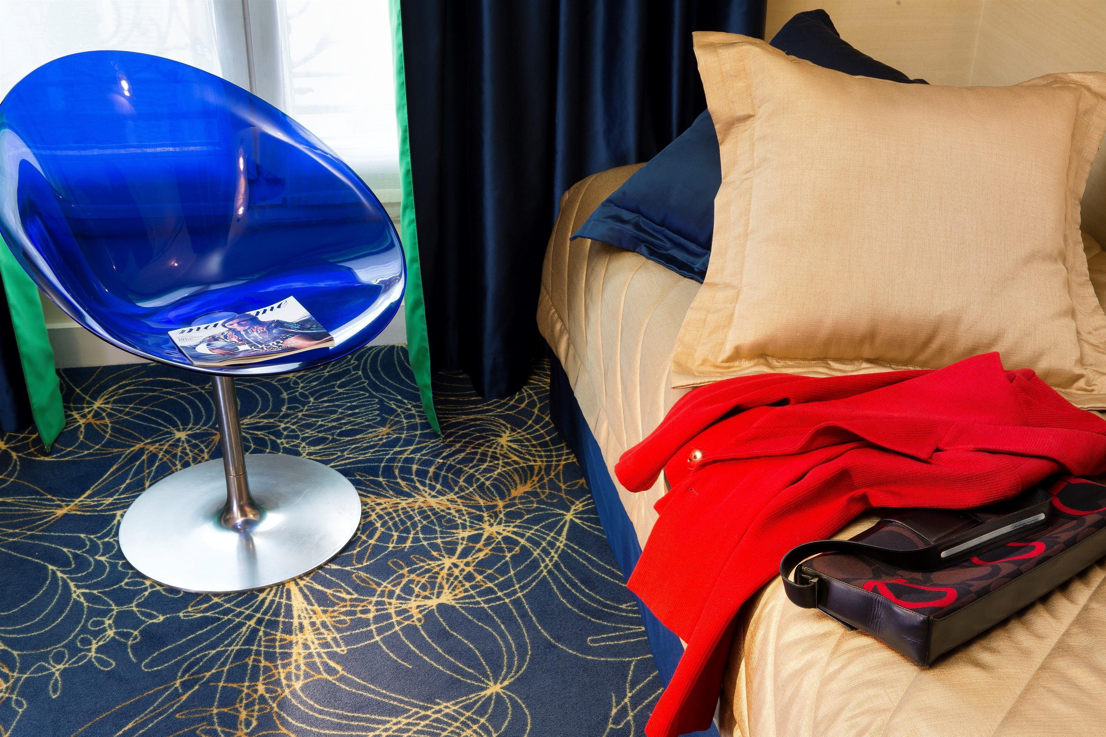 Western Anjou Lafayette Paris