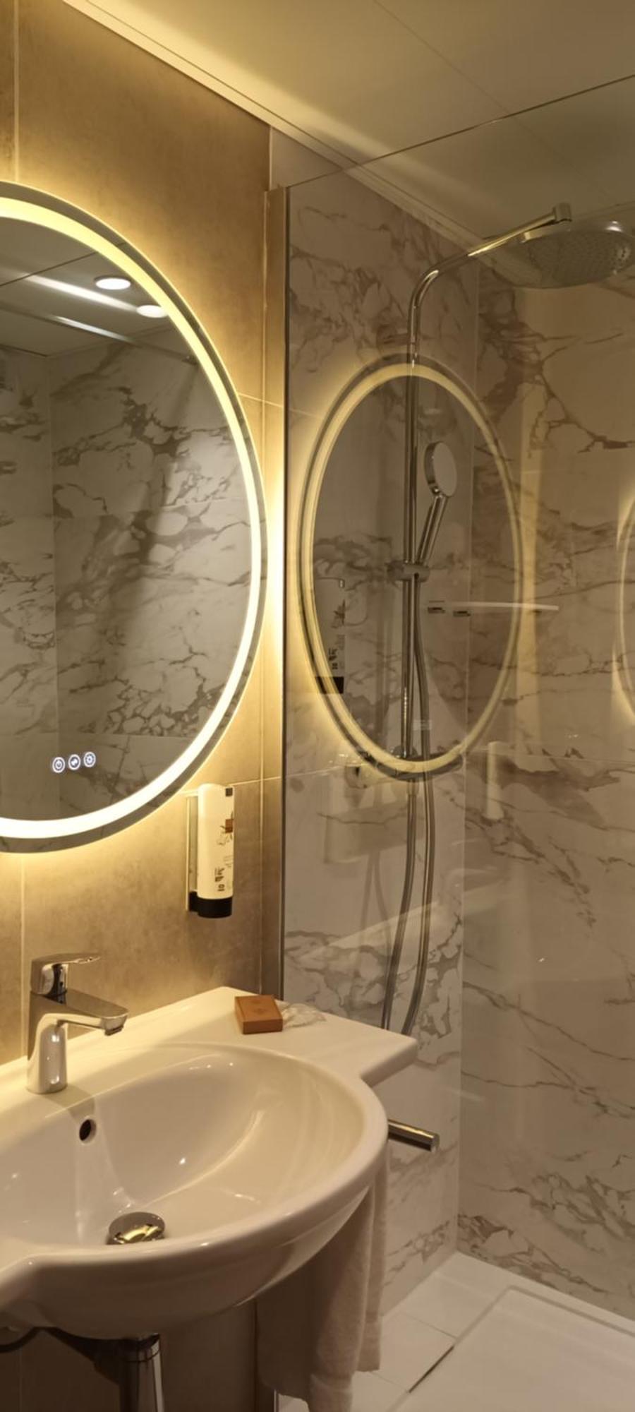 Western Anjou Lafayette Hotel