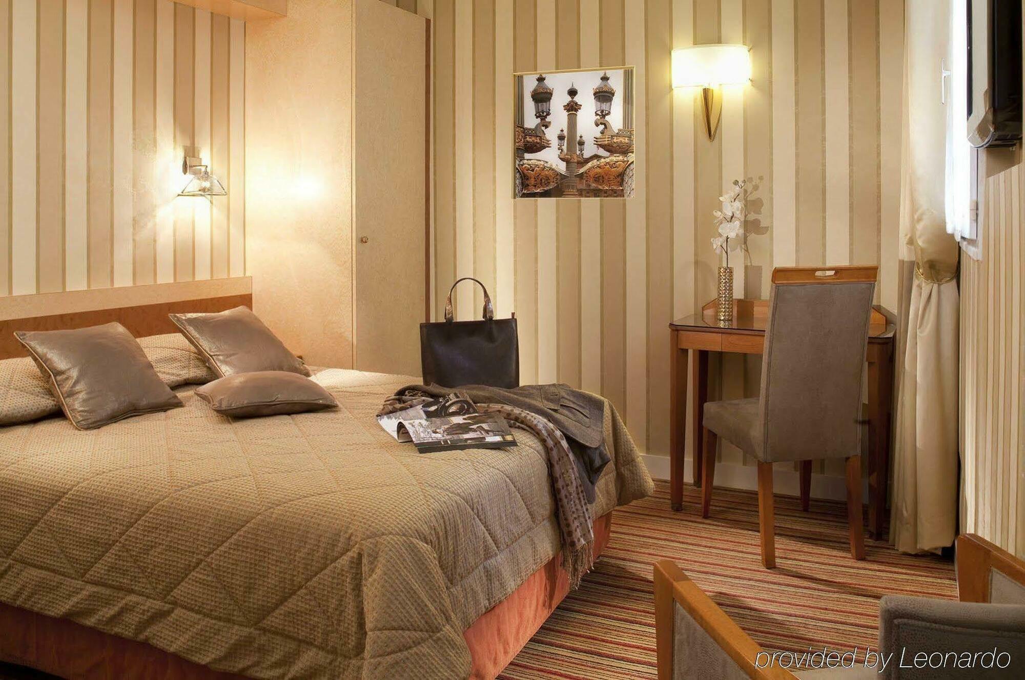 Western Anjou Lafayette 3* Paris