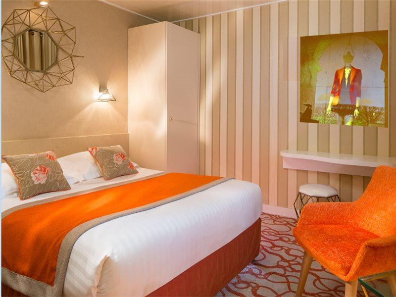 Western Anjou Lafayette Paris