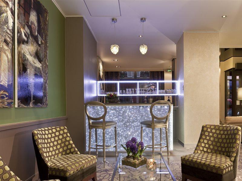 Western Anjou Lafayette Hotel 3*